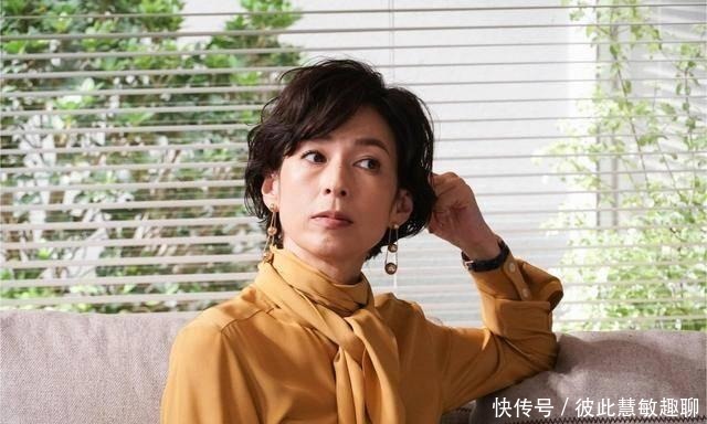 老年人|谁说老年人只能烫小卷?这几种大卷发型时髦减龄,也非常适合老人