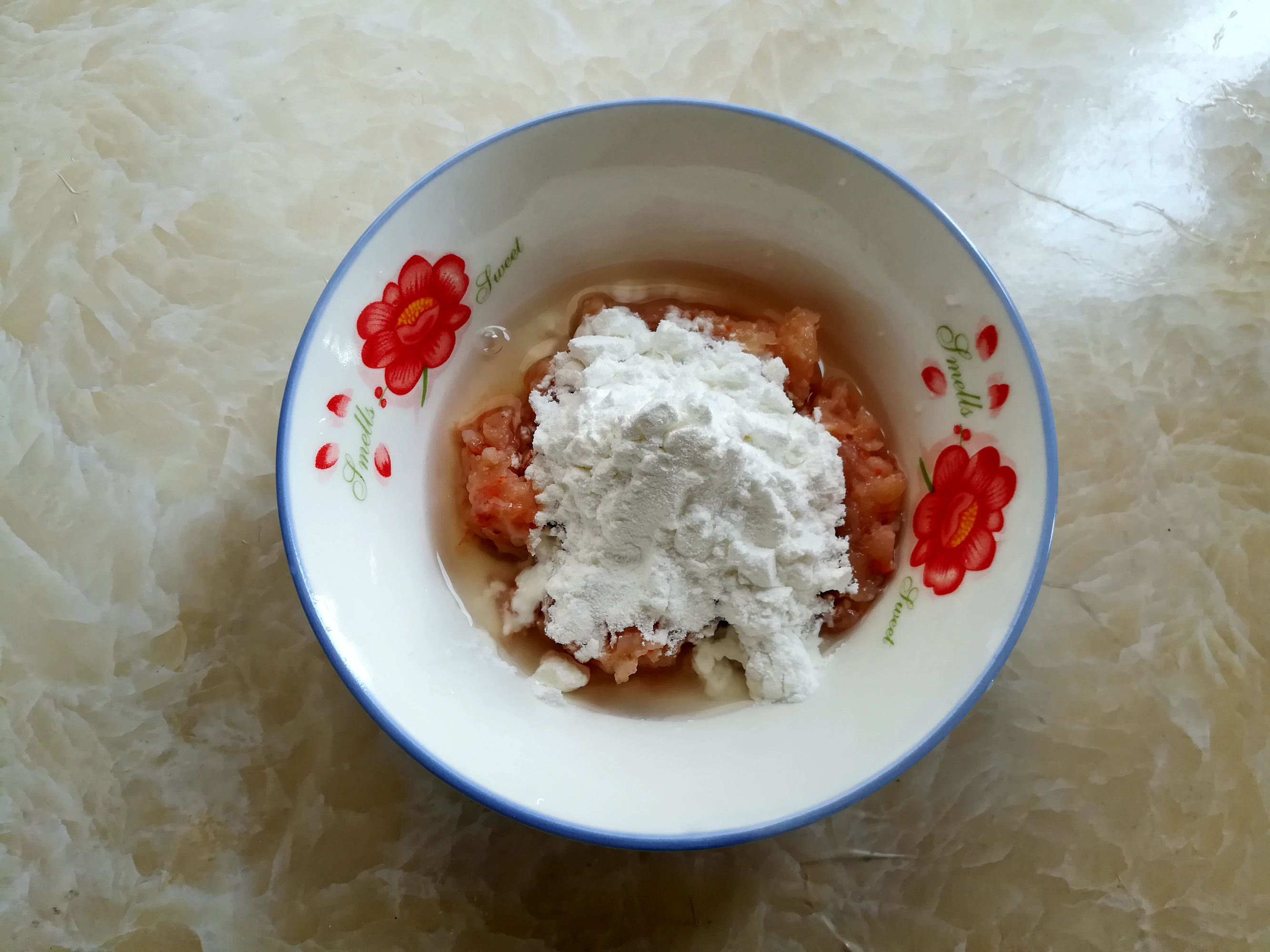  香嫩|做虾丸时，记住“2加1冷”的窍门，虾丸香嫩细滑，营养又鲜美