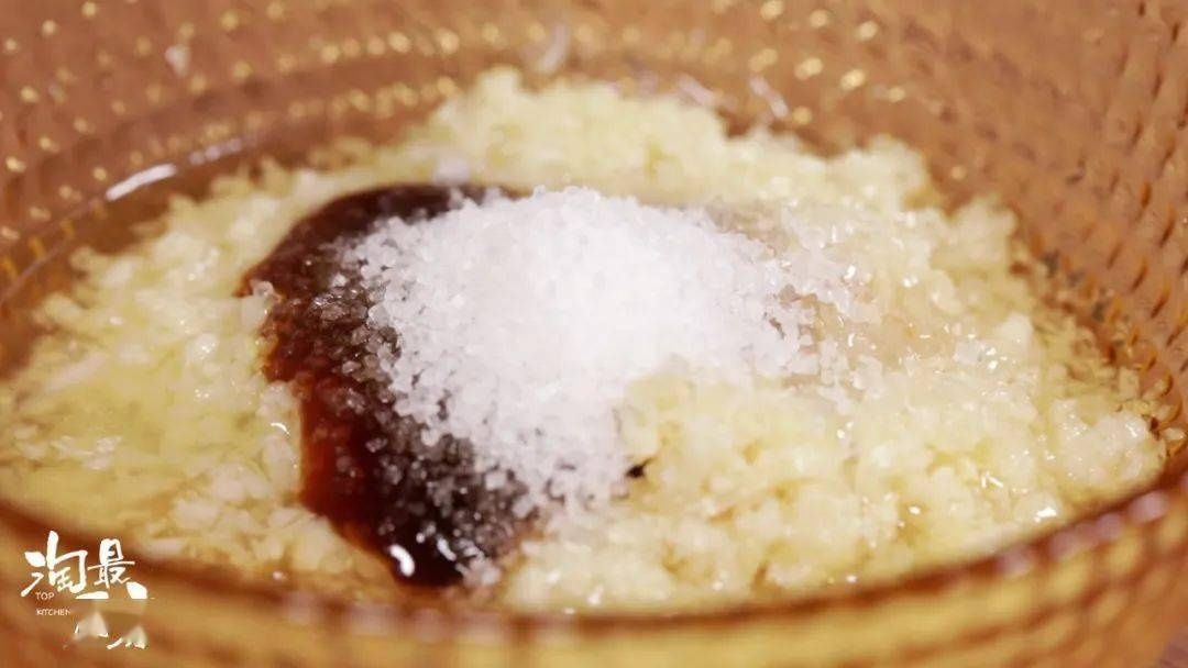 吃腻了糖醋排骨!一腌一蒸,香到邻居来敲门!