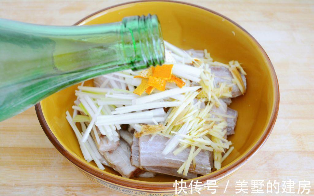 家常香煎带鱼，外酥里嫩，咬一口味道真赞，家人都爱吃