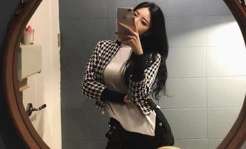 裙摆|爱穿包臀裙的美妇，微胖身材轻松诠释性感，傲人胸围太迷人