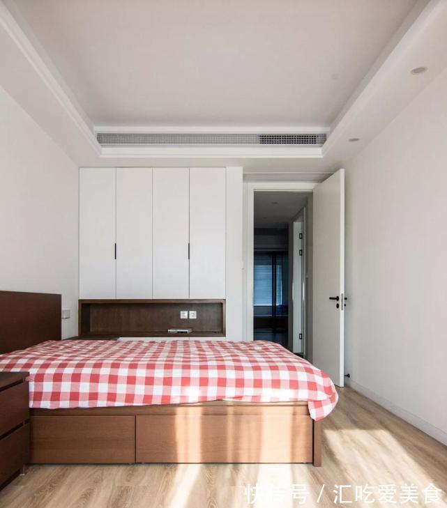 大气|衣柜还在贪大?真是out了,现在流行留空一格才显大气!