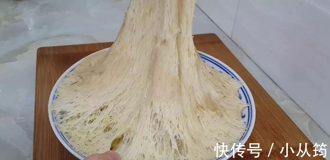 面团|面包又出新吃法,不用烤箱也能做,我家隔三差五做着吃,松软香甜