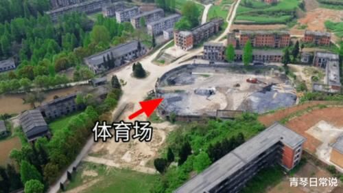 陕西山头上荒废的老三线建筑群，占地面积广阔，如今荒无人烟