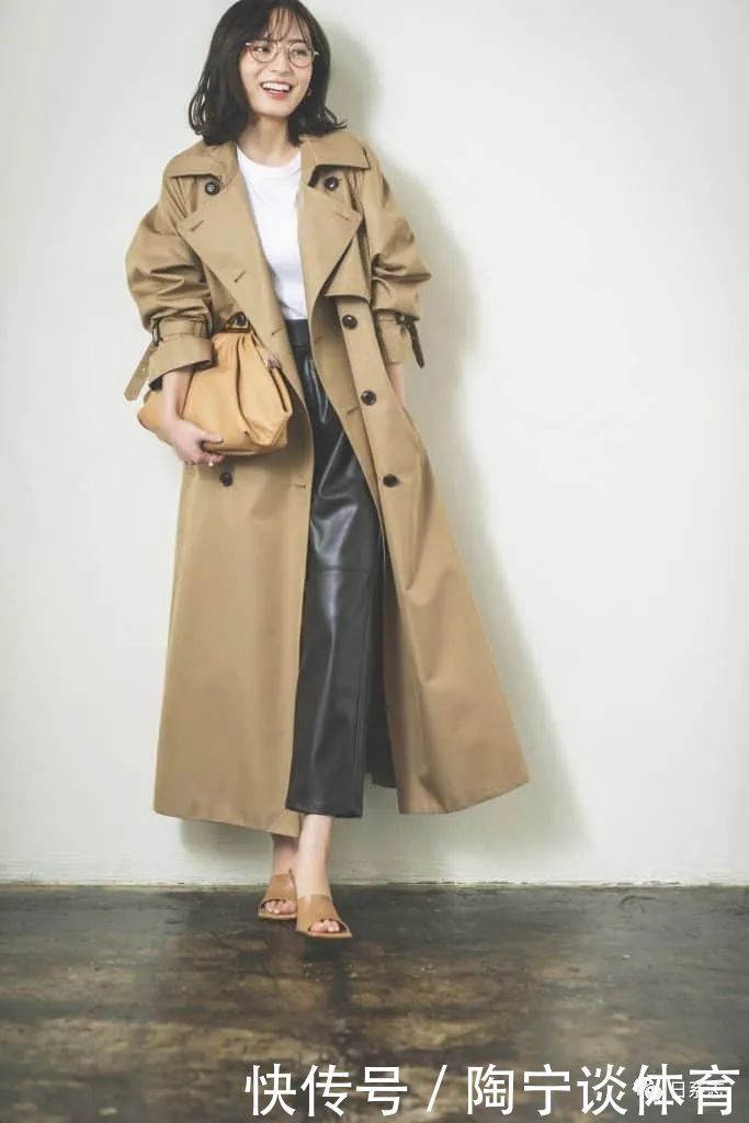 个子小的人怎么穿风衣？154cm的日本小姐姐有4个技巧