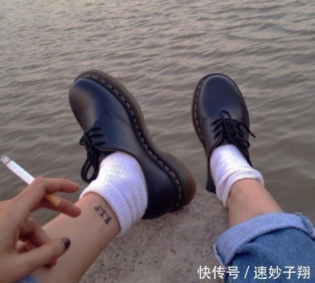 尖头鞋|女生公认“最伤脚”的3种鞋子,高跟鞋未上榜,第一名男生也爱穿