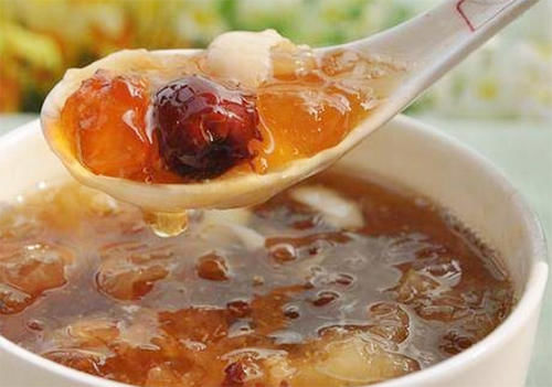 女人40岁后，多吃5种天然“雌激素”，补血排毒，淡斑抗皱防衰老