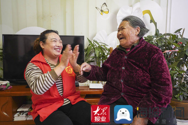 志愿者|讲故事蒸花馍 邹平市高新街道为老人送去寒冬里的温暖陪伴