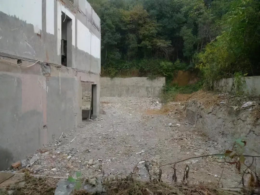 别墅|2万多人围观!一套380万起拍的别墅,竟是断壁残垣?