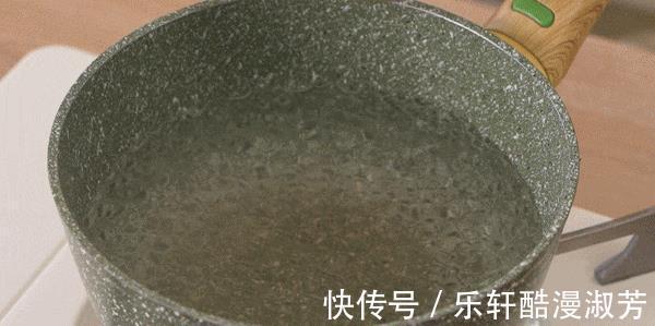 小丸子|敷面膜不如多吃它!喝一口美又润,每年秋天都不能错过!