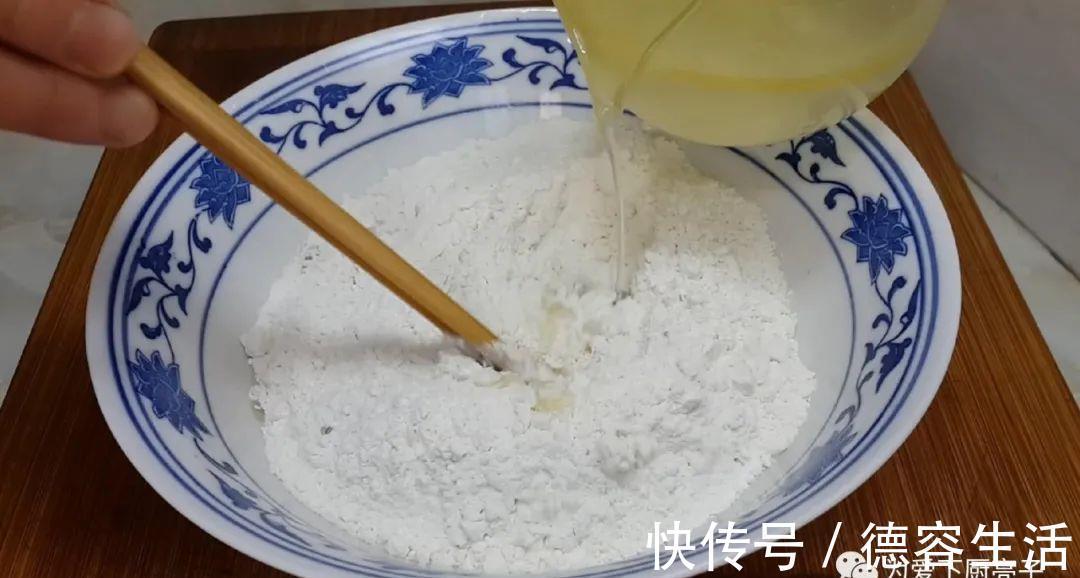 香甜|我家麻花从来不用买，教你简单做法，焦脆又香甜，吃一口就爱上了