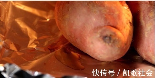 爱吃烤红薯的快收藏,这是烤箱版烤红薯的做法,香甜流糖汁