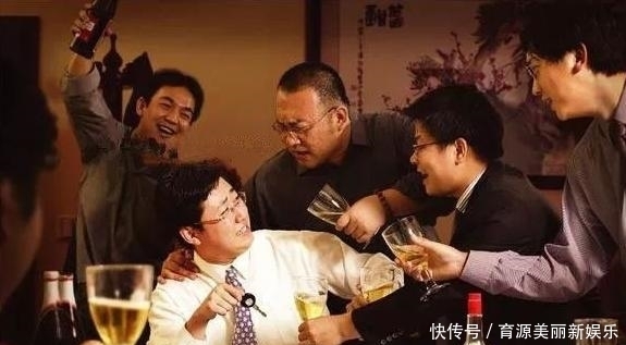酒局|酒局上轮到你敬酒,不知道要说什么?记住这4句公式就够了!