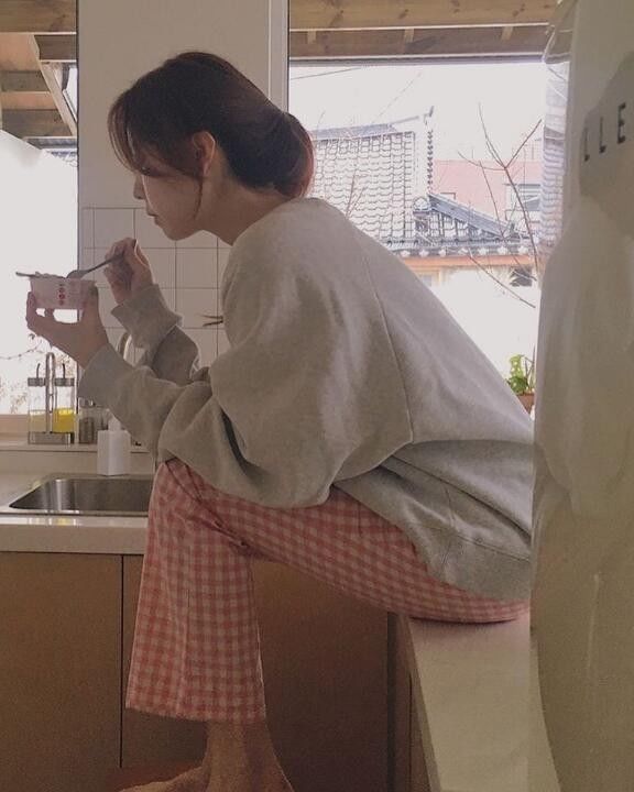 博主宝拉roobor韩国博主宝拉roobora穿搭温柔可人 风格简单有质感