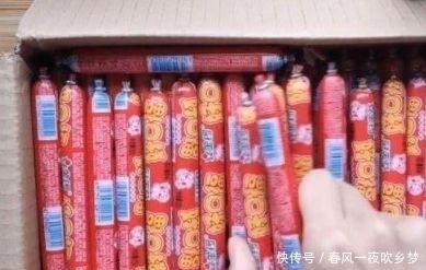 便宜一些|收到在网上“拼购”的18块1箱的火腿肠,看到数量后,感觉背凉