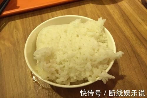 甜品|45岁后,女性体内雌激素明显降低,提醒:3种食物应少吃为宜