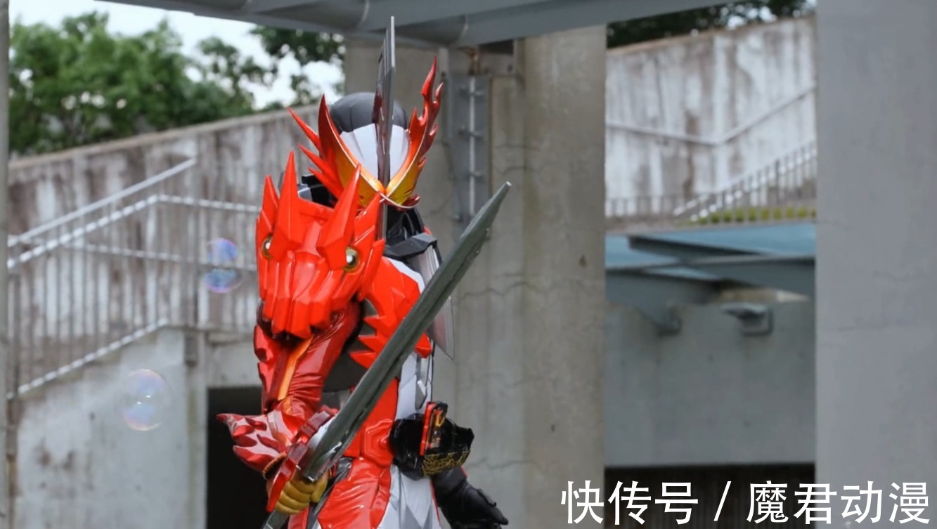 形态|假面骑士:基础皮套成最强的形态,早在11年前东大妈就玩过