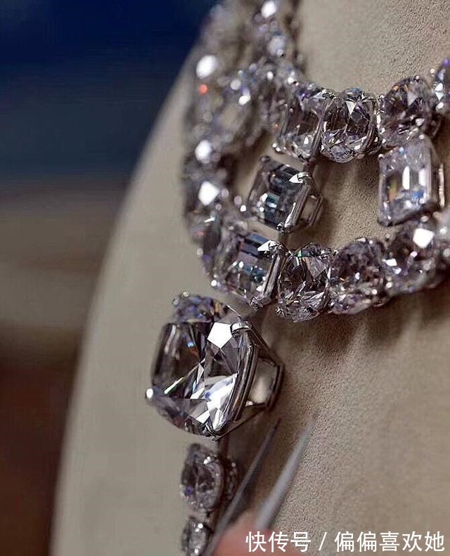 杜桑项链 《瞒天过海美人计》竟然抢了条山寨项链解密杜桑项链背后故事!