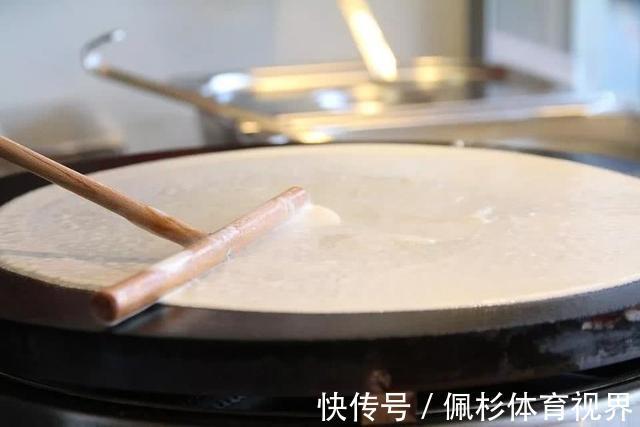 正月初七为人日，记得“3吃2做1不做”，人气冲天，家和万事兴