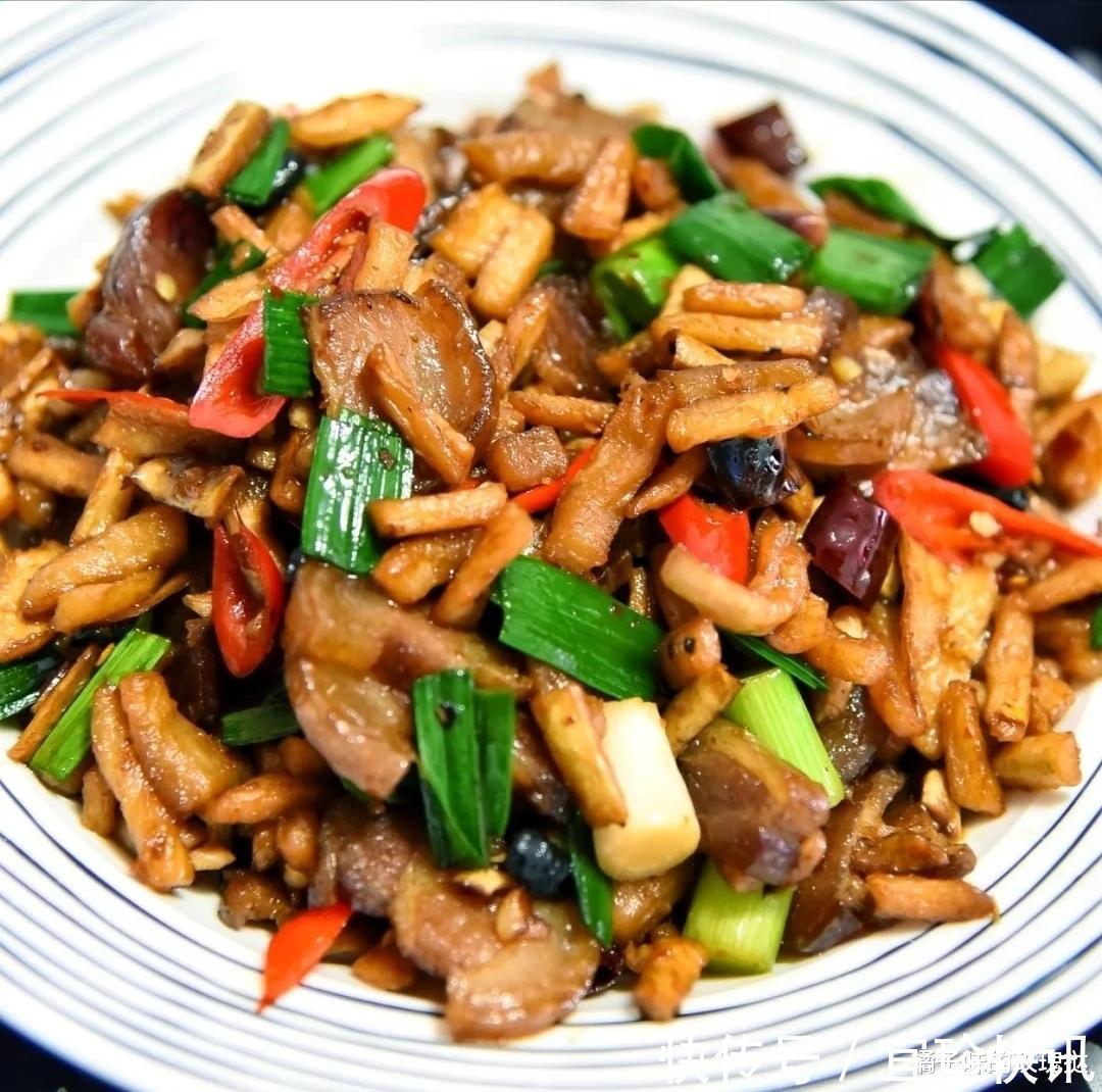 腊肉|美食家常菜推荐萝卜干炒腊肉，干锅土豆片，萝卜丝丸，超下饭哟
