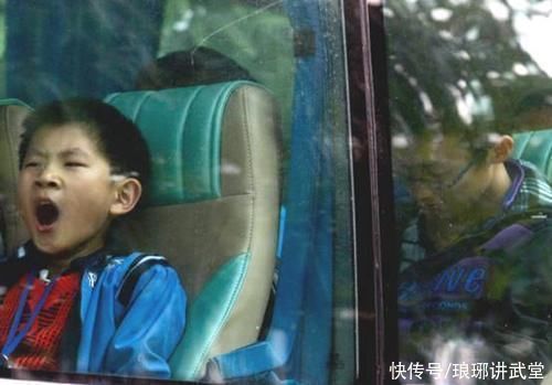 江苏台!当年3天读完小学,10岁上大学的苏刘溢,现在为何沦为“小丑”