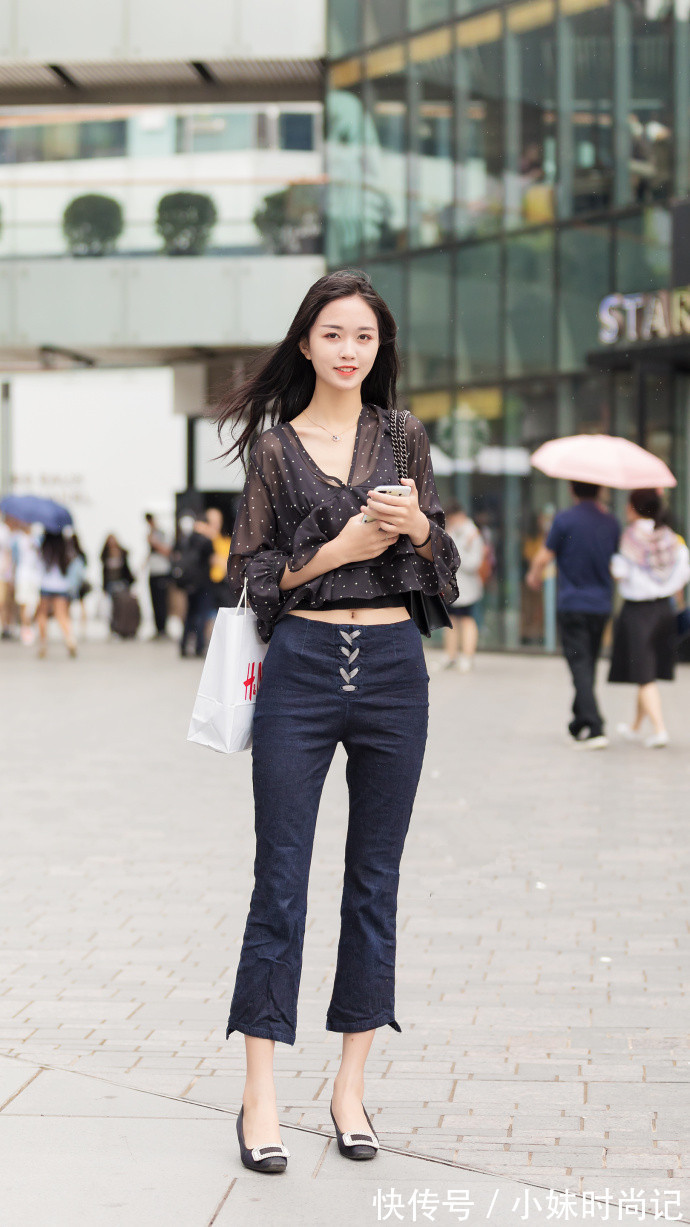 优雅|北京街拍,优雅时尚的搭配穿出女神范,展现凹凸迷人线条