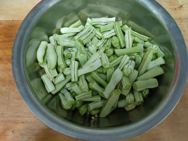 入味|做豆角时，很多人第一步就错了，多加1个步骤，豆角软嫩入味