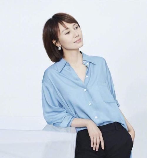 毛糙感|年过40的女人,留什么发型显年轻?试试这几款,优雅大气还时髦