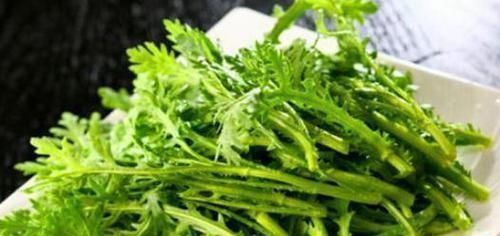 茼蒿|女性养生,坚持吃4种的食物,排出毒素,净化血液,滋养女性子宫