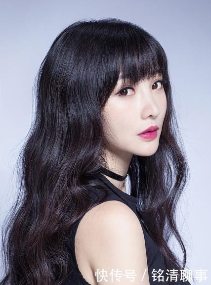 细卷|无论多大年纪的女人,都不要轻易尝试这3款发型,显老又土气