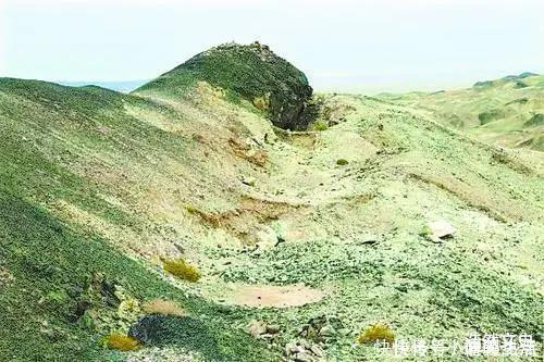 玉矿|考古学者夜市见一玉,花一年说服摊主带路,终发现四千年玉矿遗址