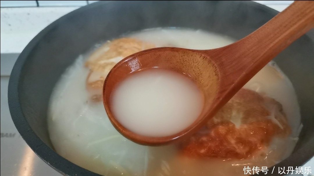 萝卜和鸡蛋的碰撞,居然有如此鲜美的味道,秋冬必备萝卜丝煎蛋汤