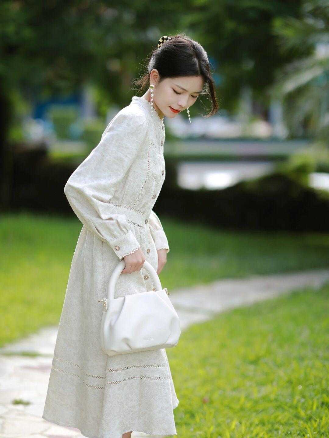 女生|都是基础款的衣服,看起来既高级又时尚,简直好搭配又惊艳