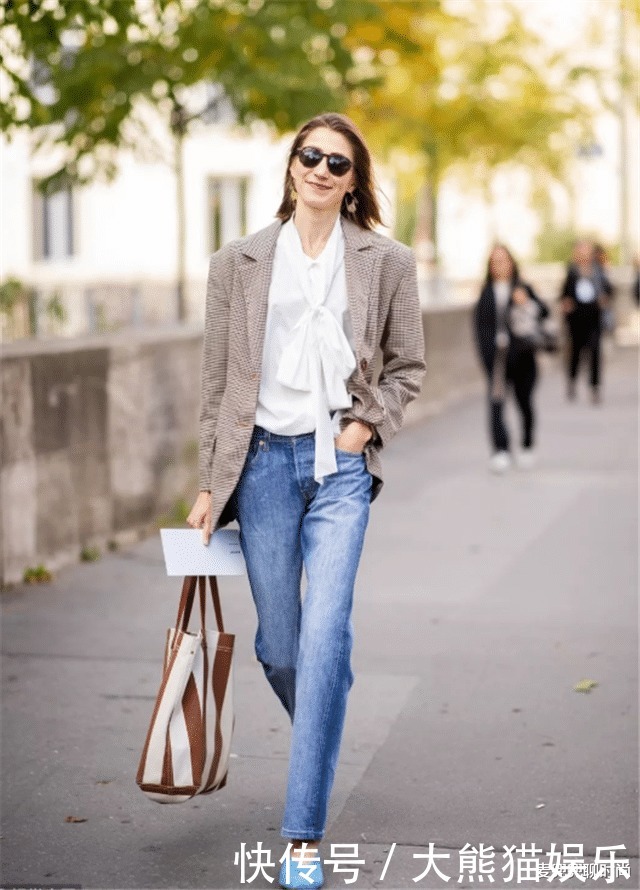 保暖|阔腿裤早烂大街了!秋冬最流行“奶奶鞋”,搭配九分裤保暖又洋气