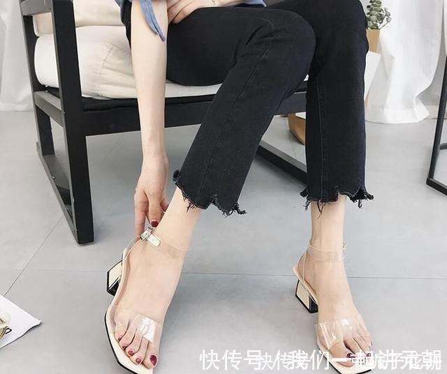 时尚|性感一字凉鞋，法式浪漫风格，充满优雅大方气息