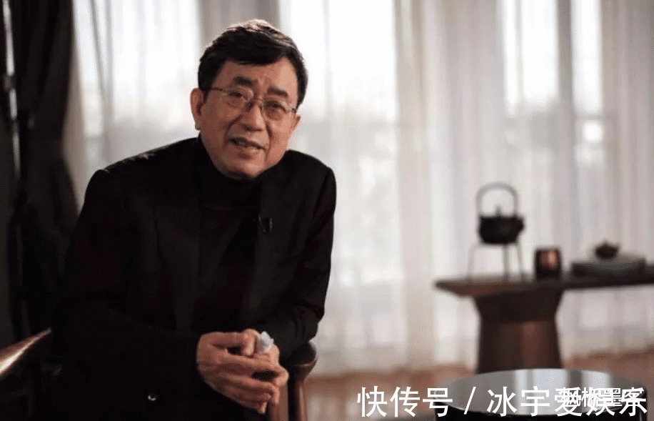 余秋雨#著名学者易中天多次批评余秋雨,文人相轻余秋雨我不认识他