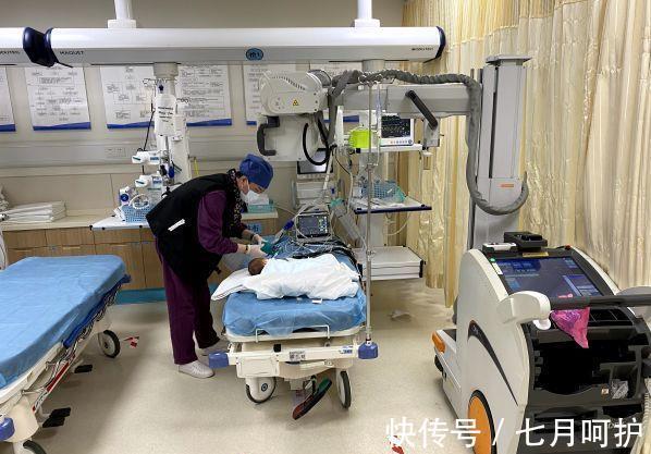 海姆立克|感谢!出生仅7天宝宝呛奶窒息,医生坚持抢救1小时救回