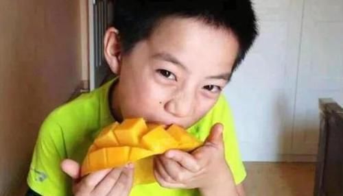 杨桃|宝宝1岁前不能吃的3种水果,宝妈要记牢,对孩子身体没好处