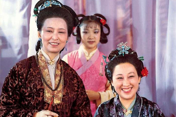 黛玉@“鬼不成鬼,贼不成贼”的红楼千金是谁?贾母点将军令:揭了谁的底