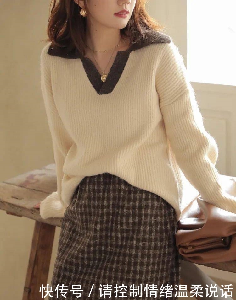 2021年第一套绝美气质穿搭:丝绒裙+毛衣!!!