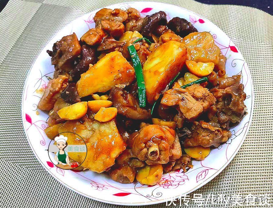 入秋后，吃猪肉不如多吃它，加土豆焖一锅太香了，秋补吃它特养人