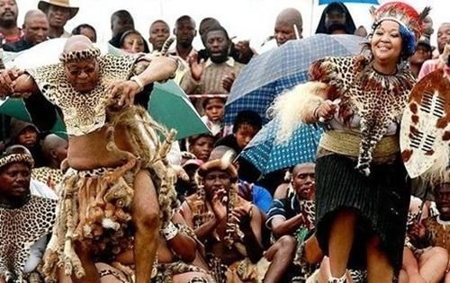 以胖为美|非洲第一美女走红,丈夫担心她被爱慕者抢走,辞掉工作贴身陪伴她