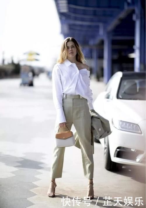 衬衫塞进裤腰过时了,如今流行这4种“穿法”,时髦显瘦还高级