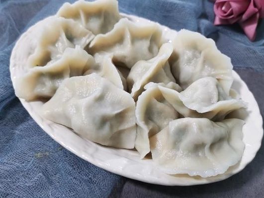 调饺子馅时,切记这2个要点,很多人不知道,难怪饺子不鲜也不香