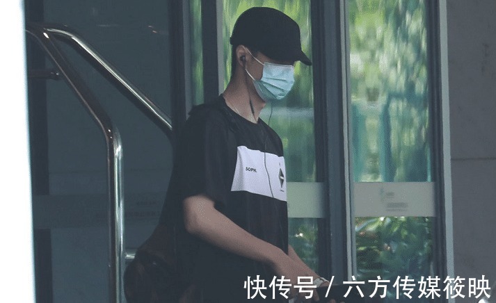 龚俊|6月男艺人商业榜：王一博夺冠，龚俊进前四，但黄景瑜才是大赢家