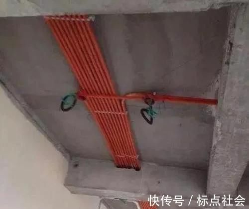 新房|新房装修水电刚做完!被一顿训斥:谁给你的胆这样装,不要命了