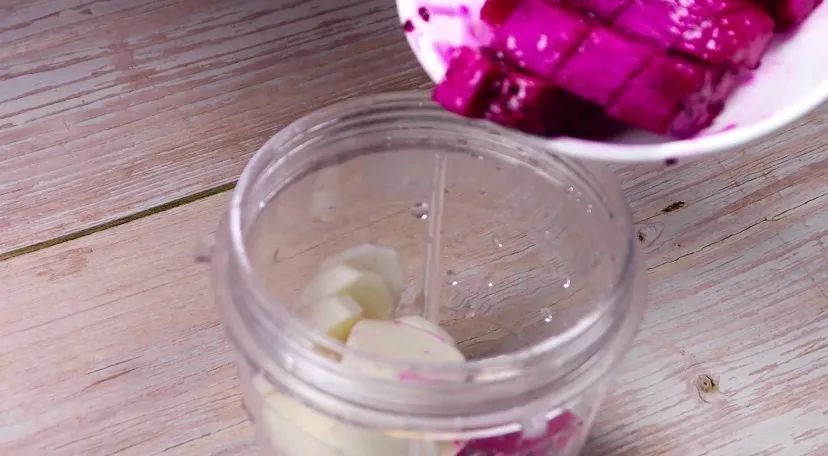 辅食|红龙果山药糕，简单又美味，消化不好宝宝要多吃，好吃得停不下来