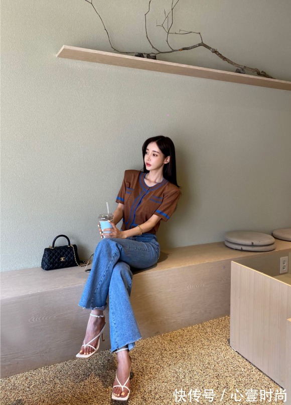 搭配|女神孙允珠高清时尚搭配:雪茄橡木暗棕低调细针织开衫