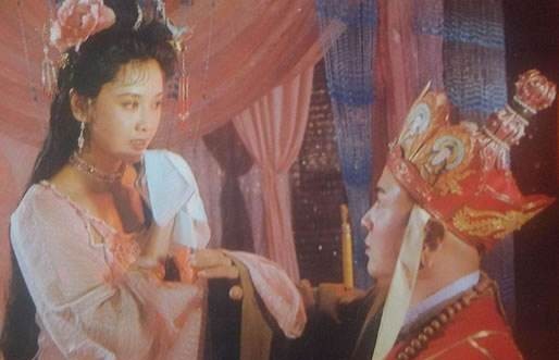 中国曾有个地方,女人地位很尊贵,说:富贵女人都有男性侍卫