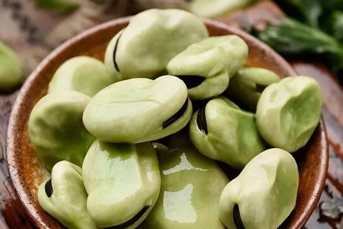 养生|中年人推荐多吃三种食物，美容养生，滋润身体，好处多多！